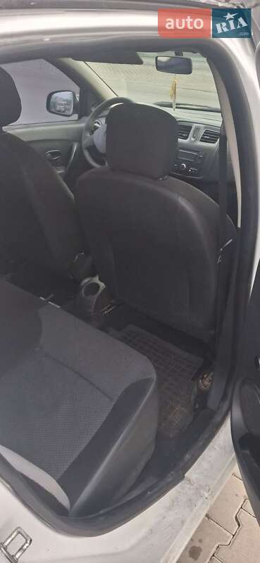 Седан Renault Logan 2013 в Киеве