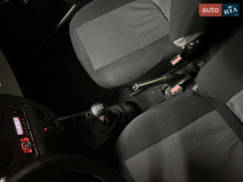 Седан Renault Logan 2009 в Одессе фото 10 Седан Renault Logan 2009 в Одессе