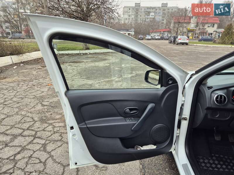 Седан Renault Logan 2016 в Запоріжжі фото 18 Седан Renault Logan 2016 в Запоріжжі