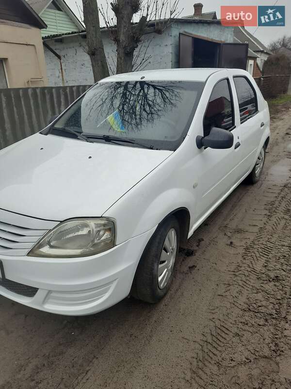 Renault Logan 2010 Renault Logan 2010