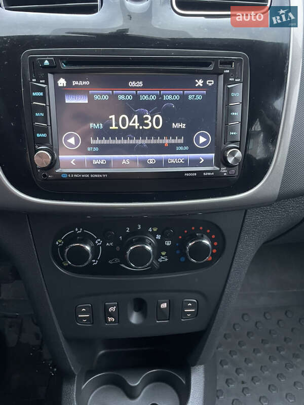 Універсал Renault Logan 2015 в Чернігові