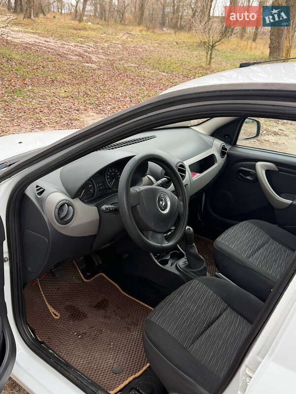 Седан Renault Logan 2012 в Киеве фото 10 Седан Renault Logan 2012 в Киеве