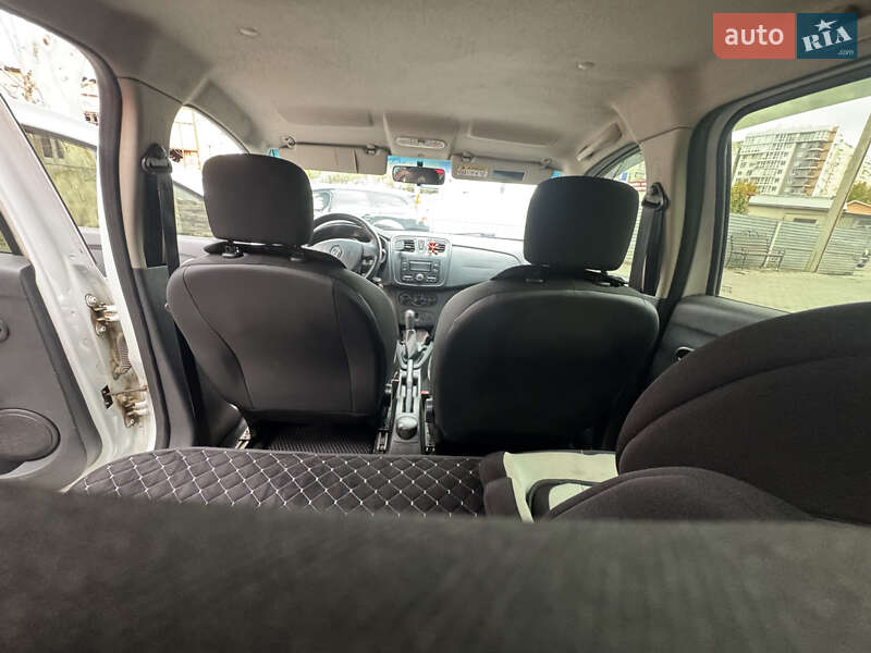 Седан Renault Logan 2015 в Черновцах фото 21 Седан Renault Logan 2015 в Черновцах