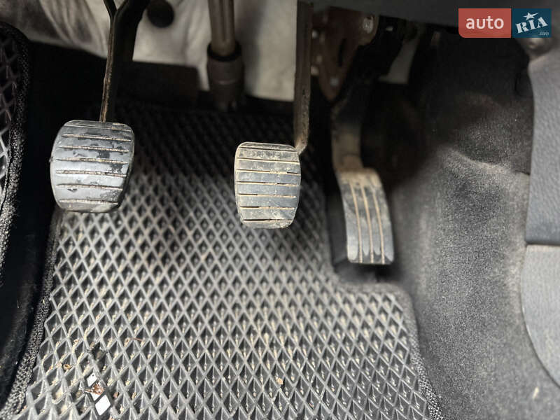 Седан Renault Logan 2015 в Черновцах фото 23 Седан Renault Logan 2015 в Черновцах