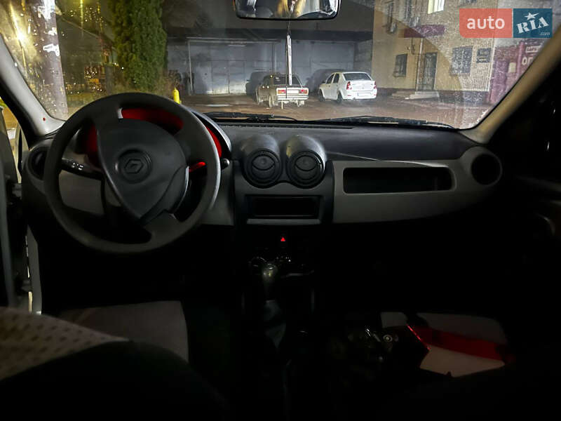 Седан Renault Logan 2012 в Житомире