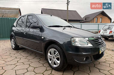 Седан Renault Logan 2012 в Виннице