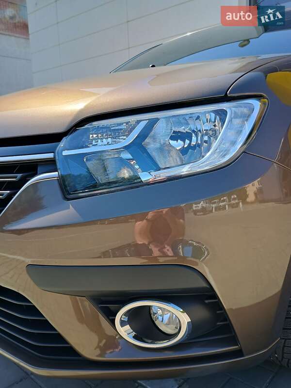 Седан Renault Logan 2020 в Івано-Франківську