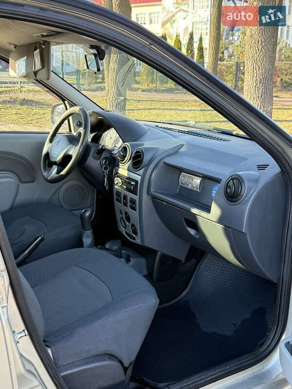 Універсал Renault Logan 2011 в Києві фото 10 Універсал Renault Logan 2011 в Києві
