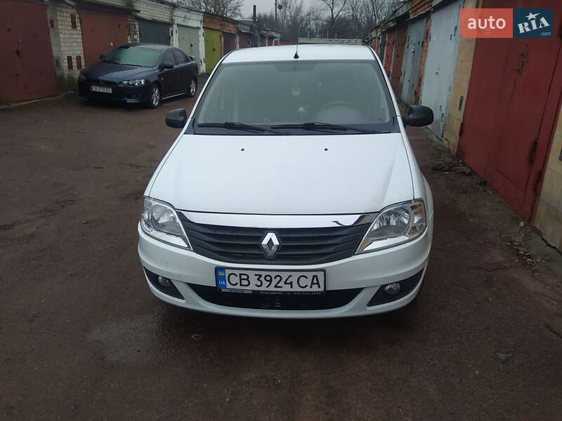 Renault Logan 2012