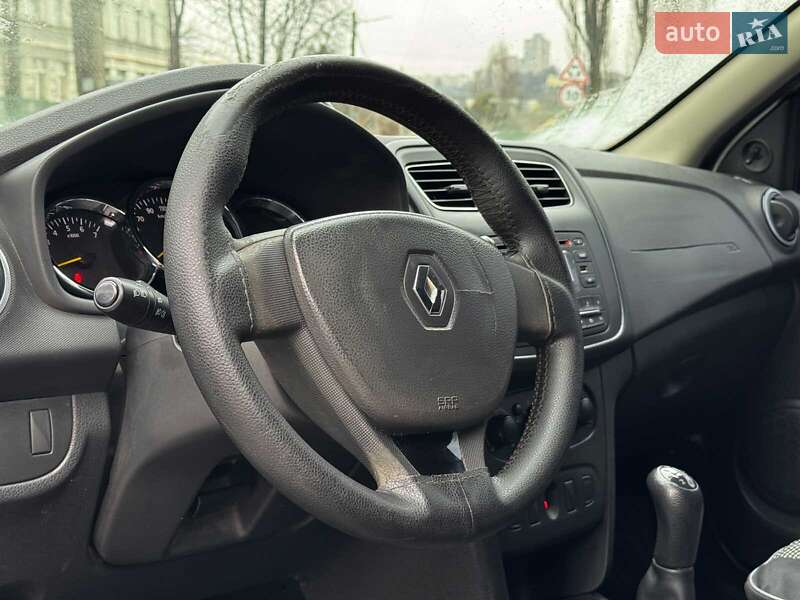 Седан Renault Logan 2015 в Киеве фото 13 Седан Renault Logan 2015 в Киеве