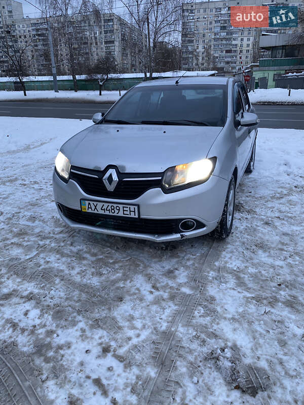 Седан Renault Logan 2013 в Харкові