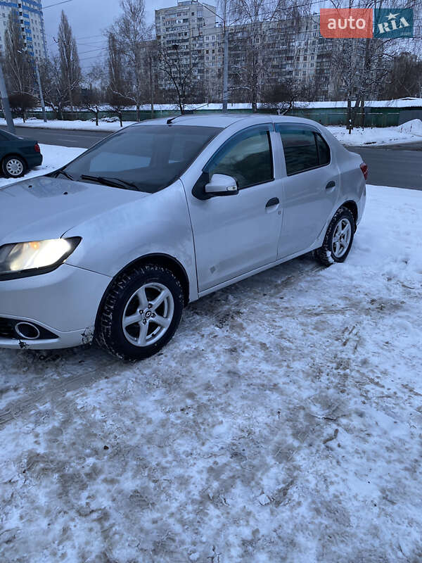 Седан Renault Logan 2013 в Харкові