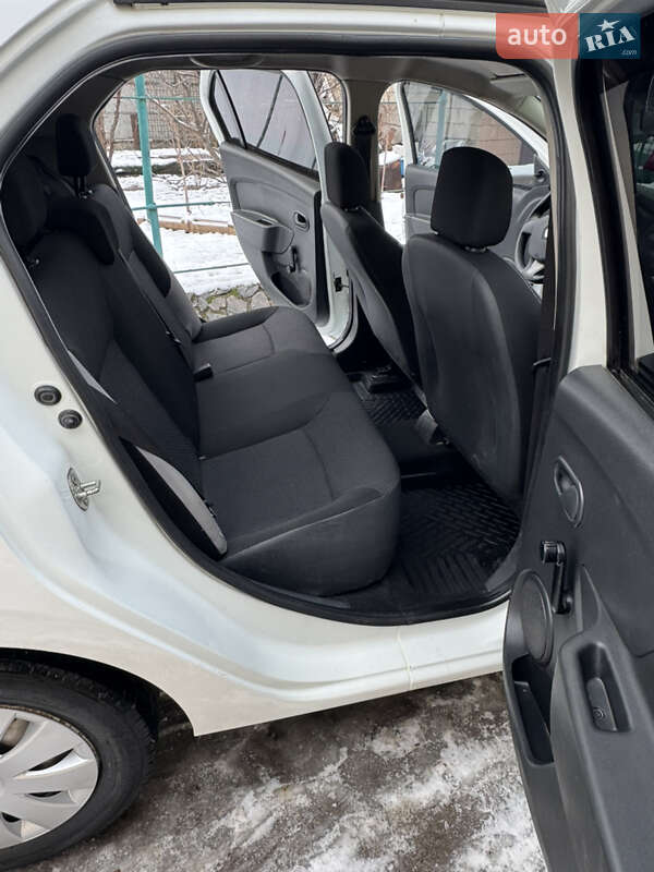 Седан Renault Logan 2013 в Днепре фото 9 Седан Renault Logan 2013 в Днепре