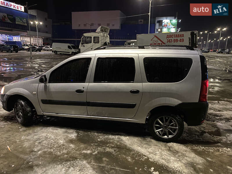 Универсал Renault Logan 2009 в Днепре