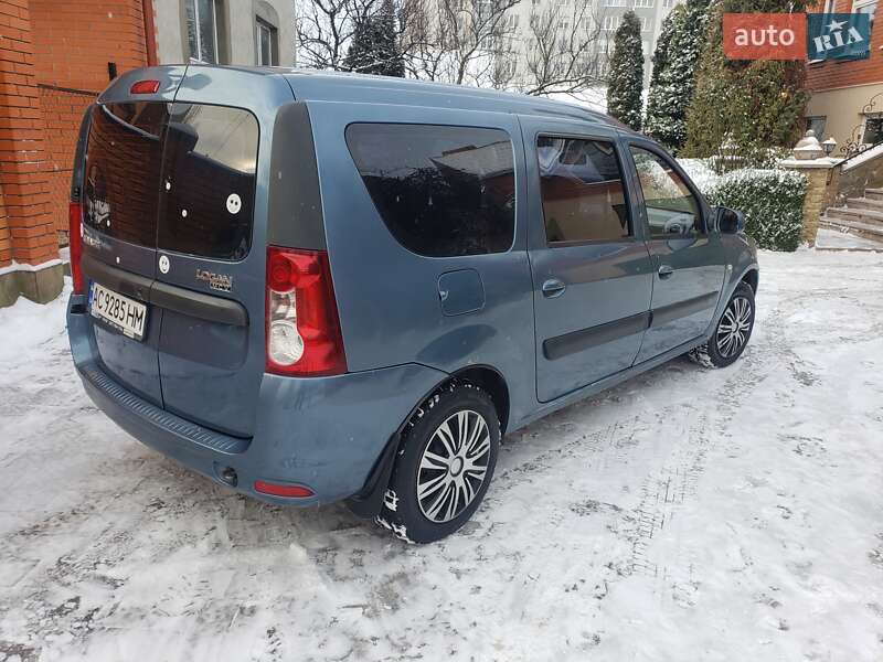 Универсал Renault Logan 2010 в Луцке
