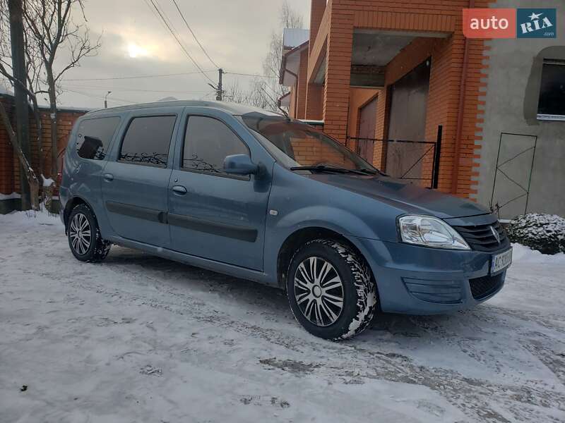 Универсал Renault Logan 2010 в Луцке
