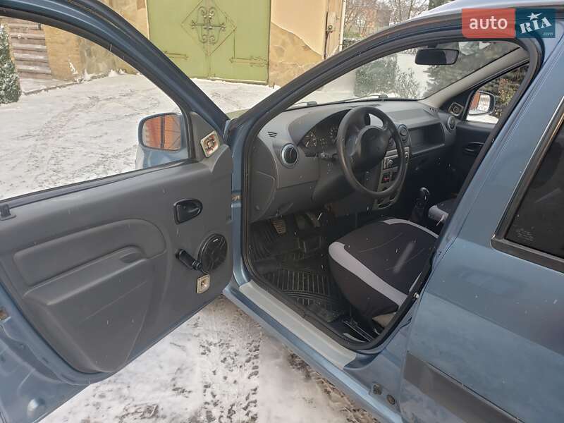 Универсал Renault Logan 2010 в Луцке