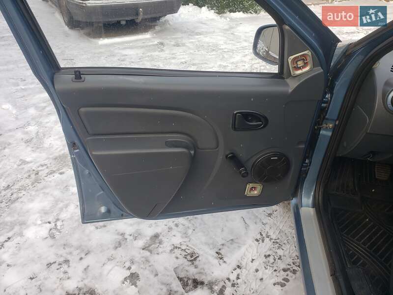 Универсал Renault Logan 2010 в Луцке