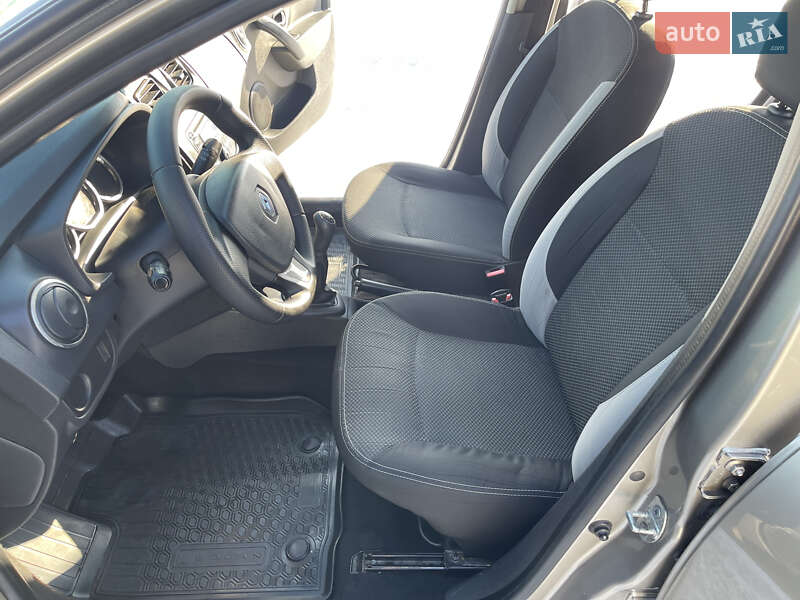 Универсал Renault Logan 2015 в Житомире фото 12 Универсал Renault Logan 2015 в Житомире