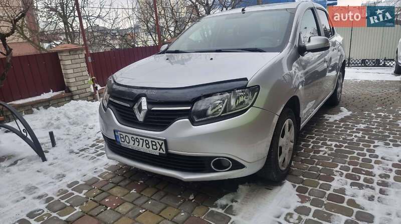 Седан Renault Logan 2013 в Львові
