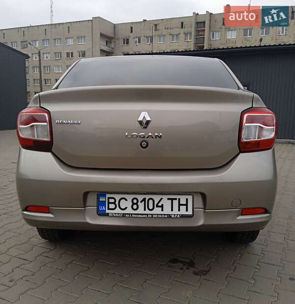 Седан Renault Logan 2013 в Львове