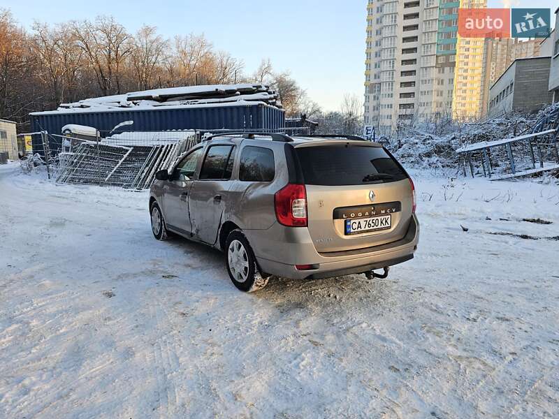 Универсал Renault Logan 2014 в Киеве