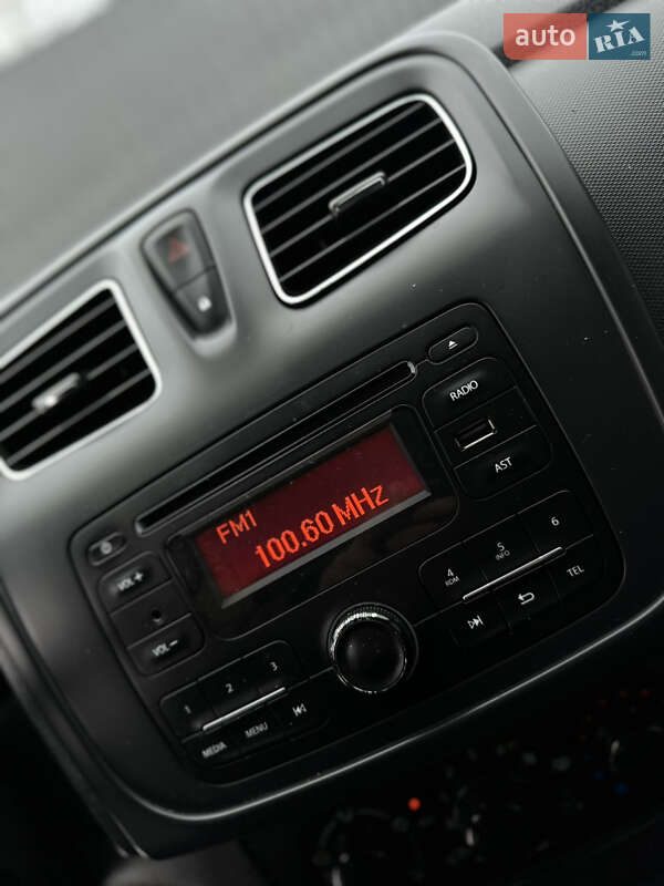 Седан Renault Logan 2016 в Дрогобичі