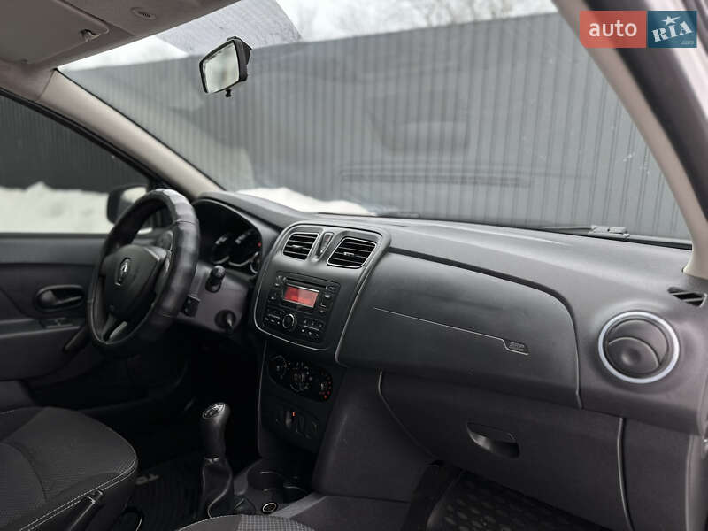 Седан Renault Logan 2016 в Дрогобичі