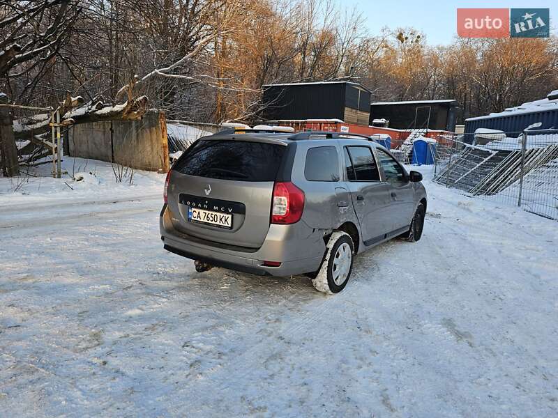 Универсал Renault Logan 2014 в Киеве фото 7 Универсал Renault Logan 2014 в Киеве