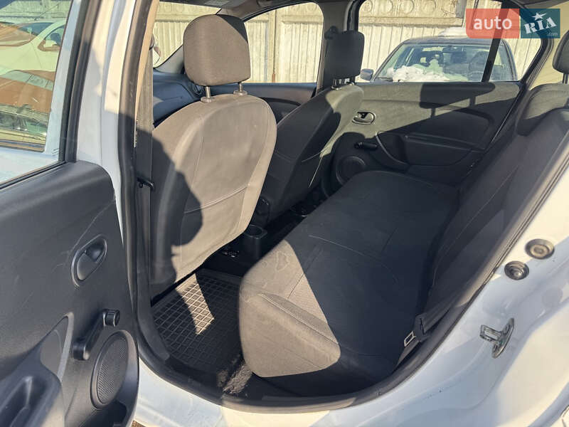 Седан Renault Logan 2019 в Києві фото 4 Седан Renault Logan 2019 в Києві