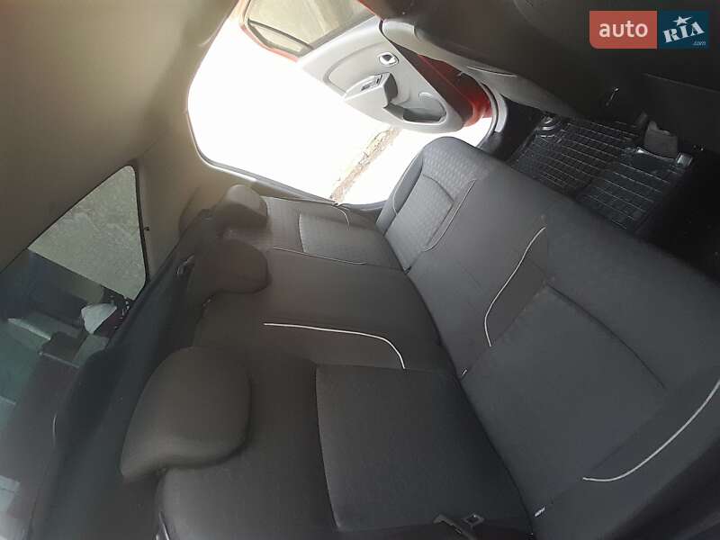 Седан Renault Logan 2013 в Решетиловке фото 3 Седан Renault Logan 2013 в Решетиловке