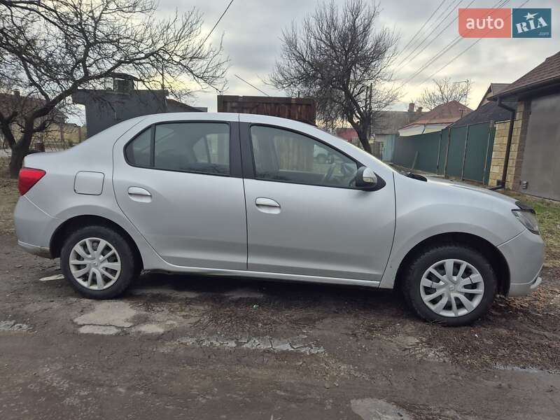 Седан Renault Logan 2013 в Новомосковську