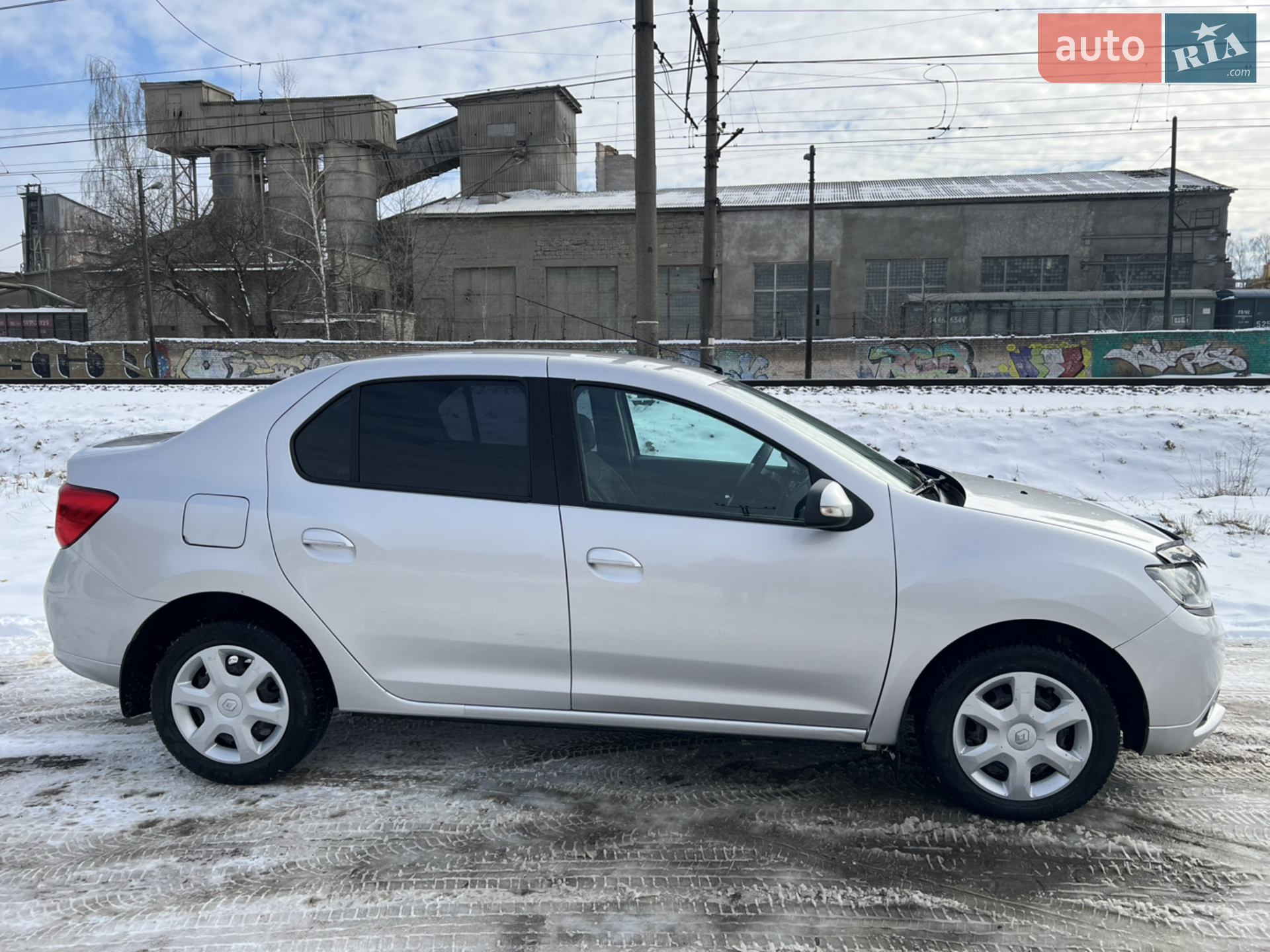 2013 Renault Logan - мініатюра 13