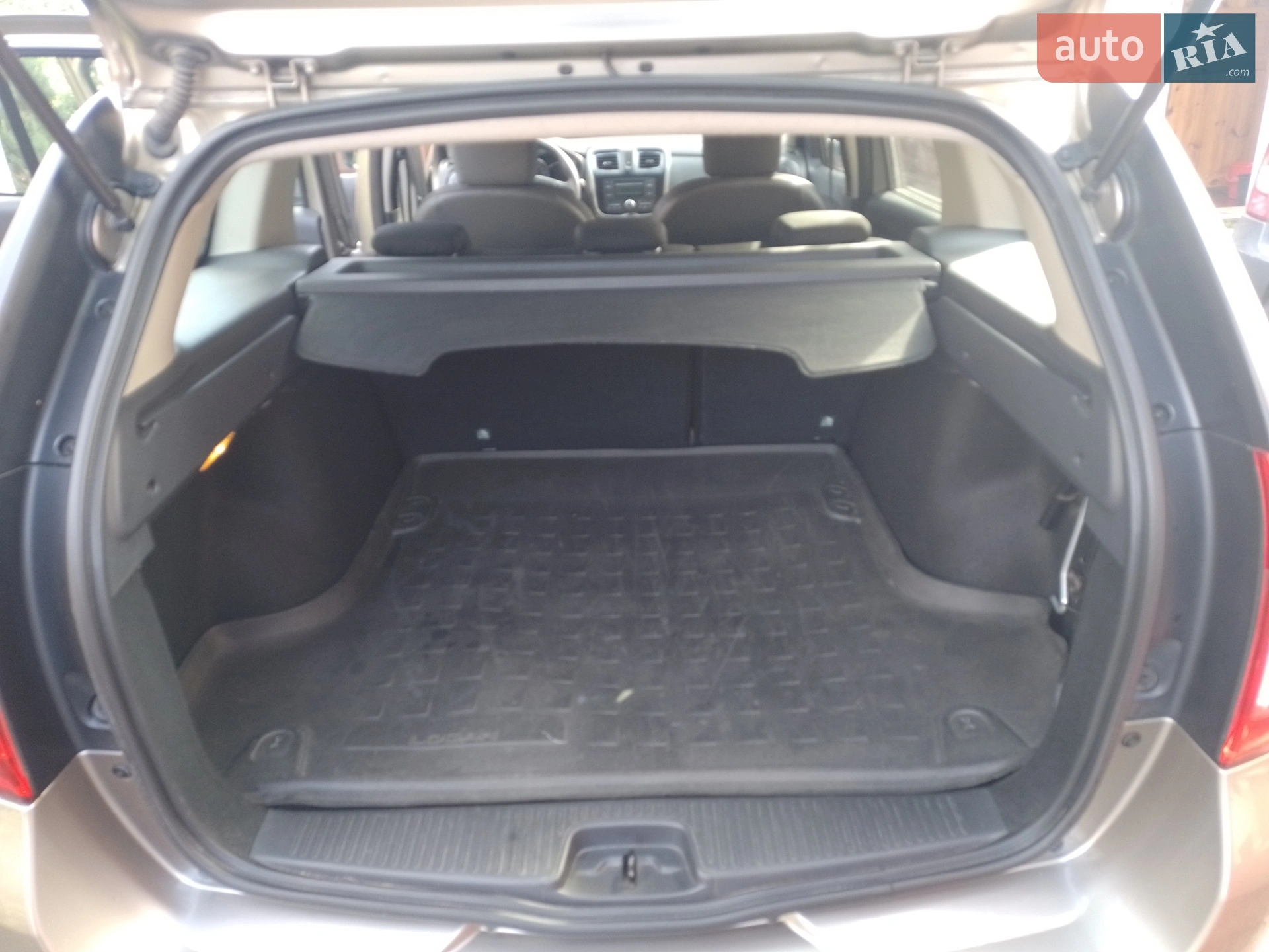 2014 Renault Logan - мініатюра 7