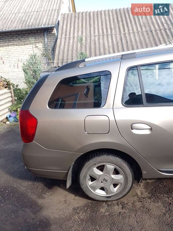 Универсал Renault Logan 2014 в Сарнах