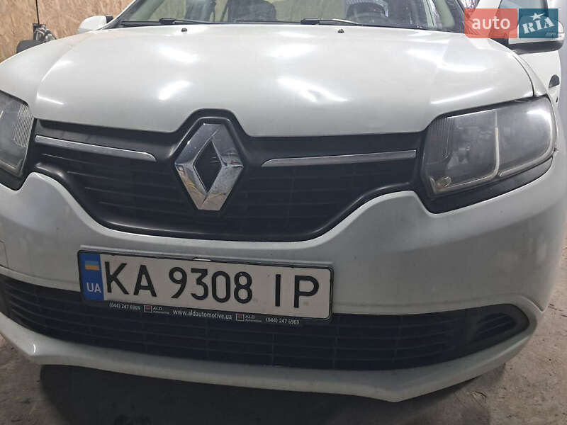 Седан Renault Logan 2016 в Львові