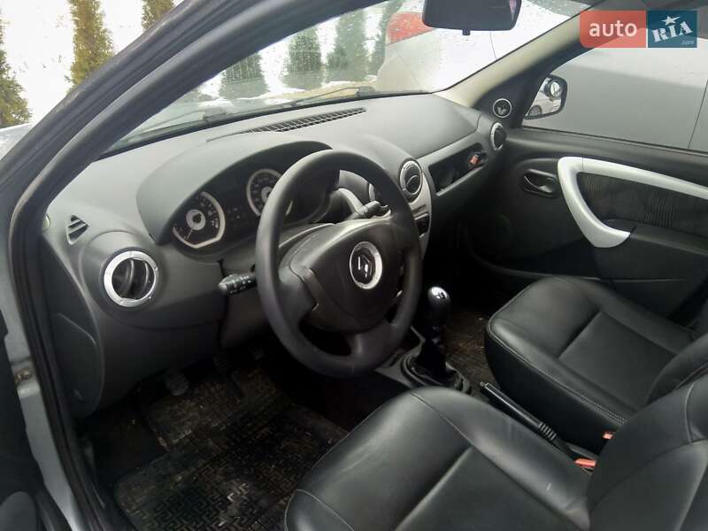 Седан Renault Logan 2010 в Умани фото 4 Седан Renault Logan 2010 в Умани