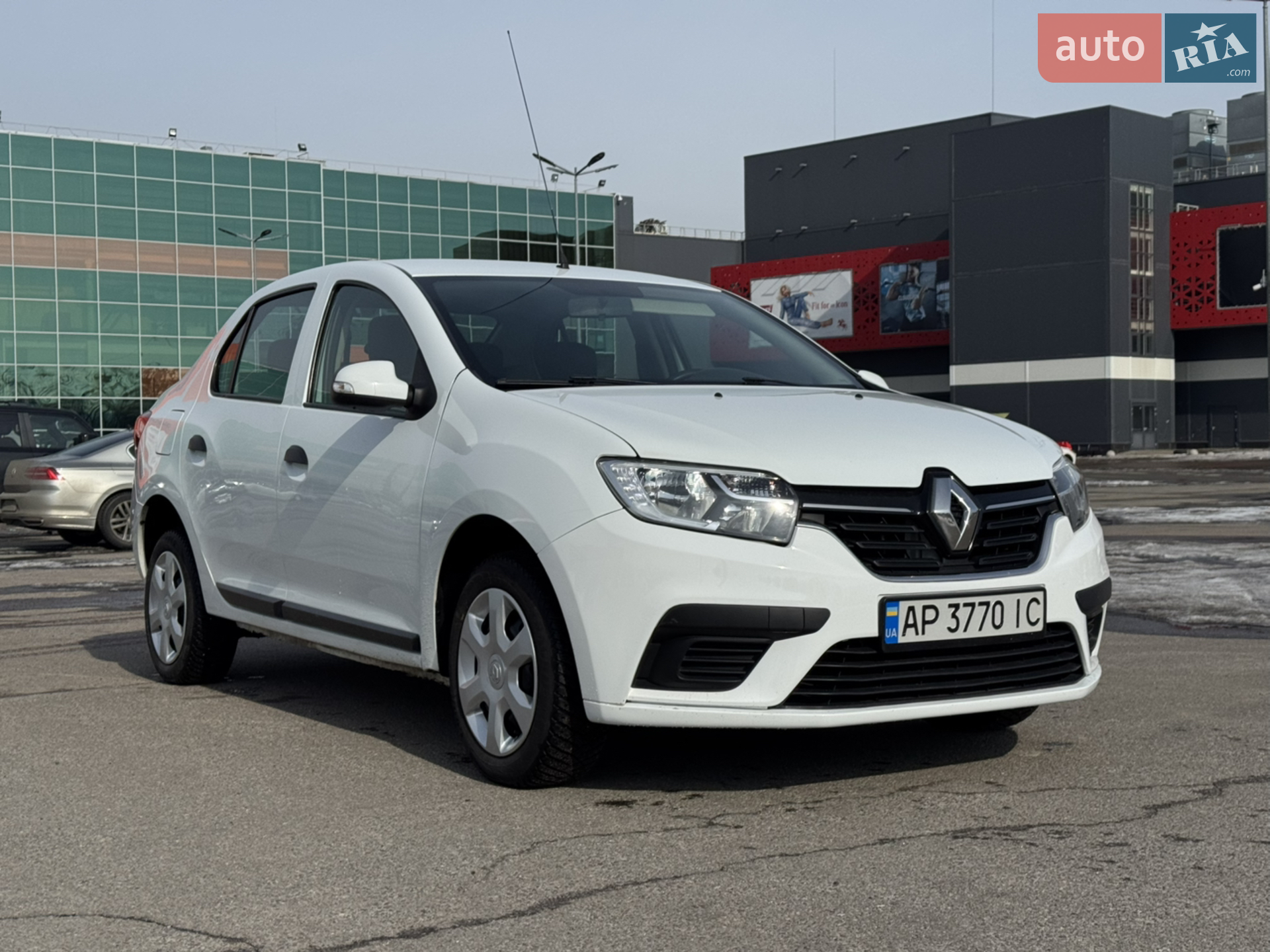 2018 Renault Logan - мініатюра 7