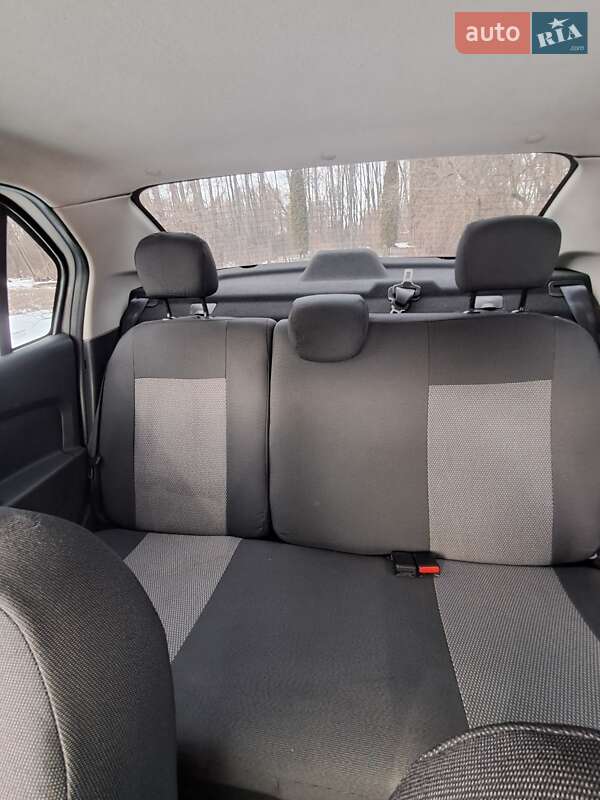 Седан Renault Logan 2016 в Тростянце