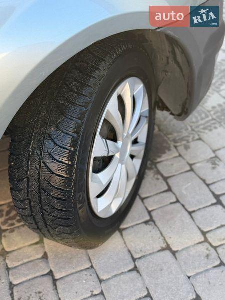 Седан Renault Logan 2010 в Житомире