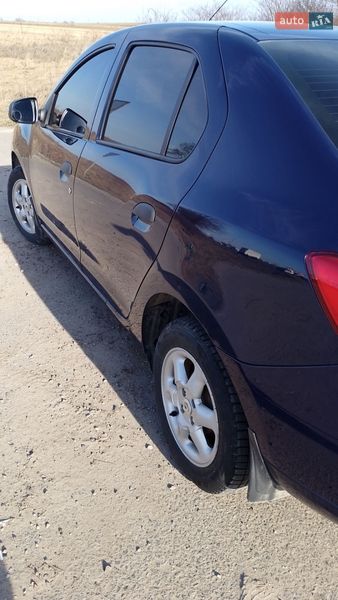 Седан Renault Logan 2015 в Львові