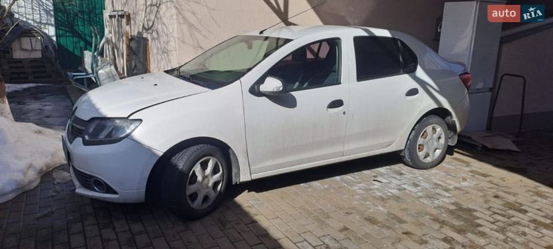 Седан Renault Logan 2015 в Киеве