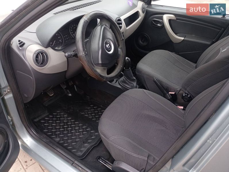 Седан Renault Logan 2010 в Кам'янець-Подільському