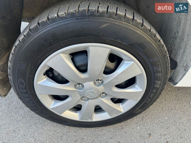 Седан Renault Logan 2010 в Запорожье