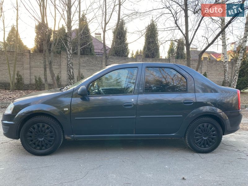 Седан Renault Logan 2010 в Рівному