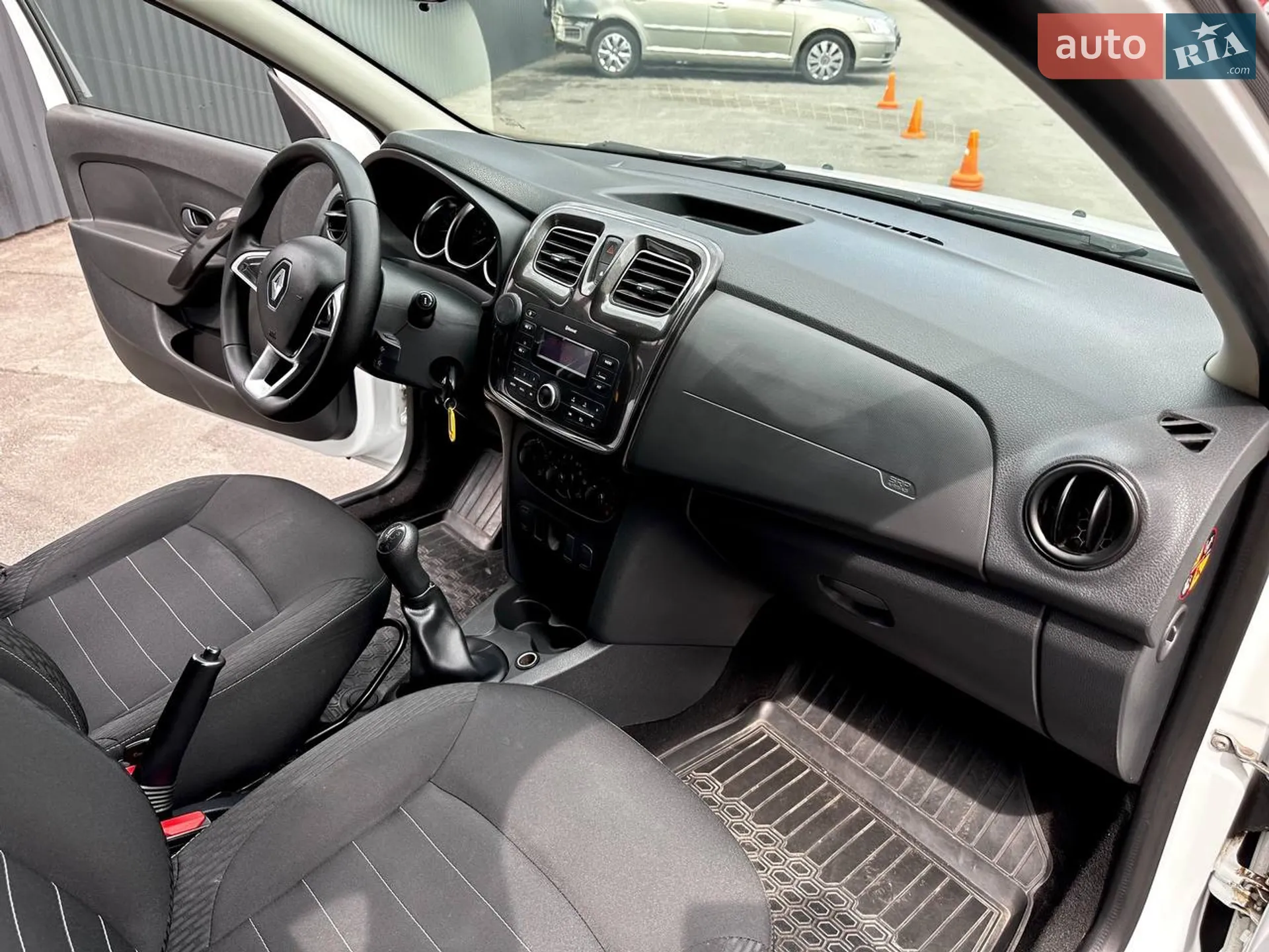 2020 Renault Logan - мініатюра 22