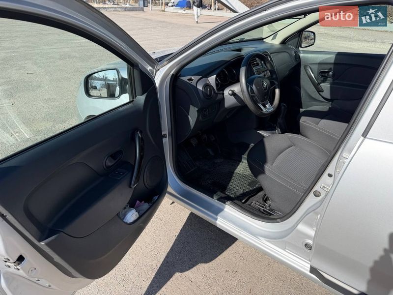 Седан Renault Logan 2017 в Дніпрі