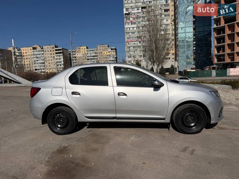 Седан Renault Logan 2017 в Дніпрі