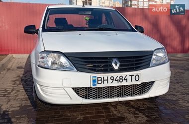Седан Renault Logan 2012 в Южном