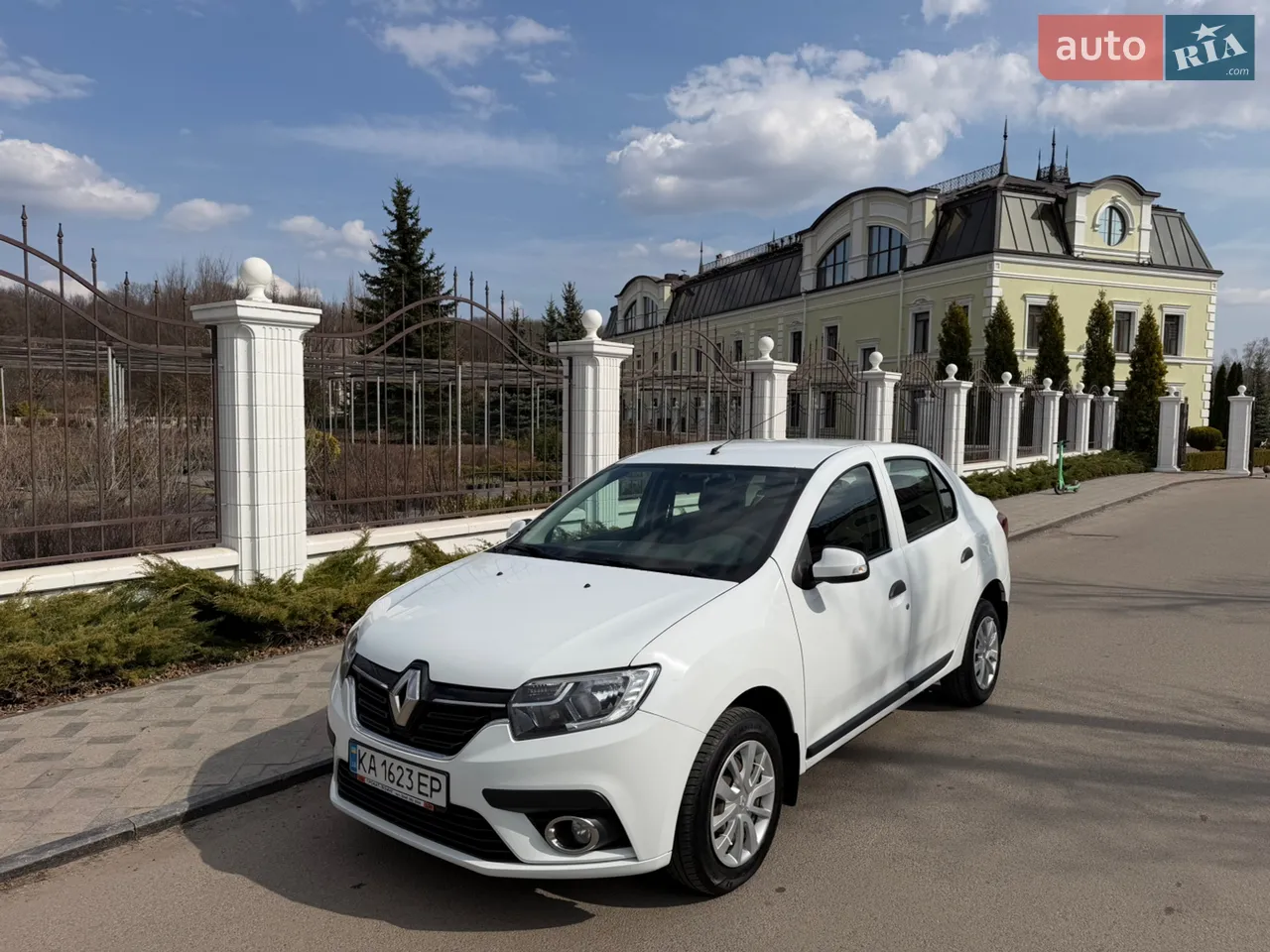 2020 Renault Logan - мініатюра 10